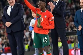 关于欧联倒计时；萨克拉门托国王关键时刻队长鼓劲；细节引发关注；话题不断；球队文化再被提及的信息-JIUYOU SPORTS