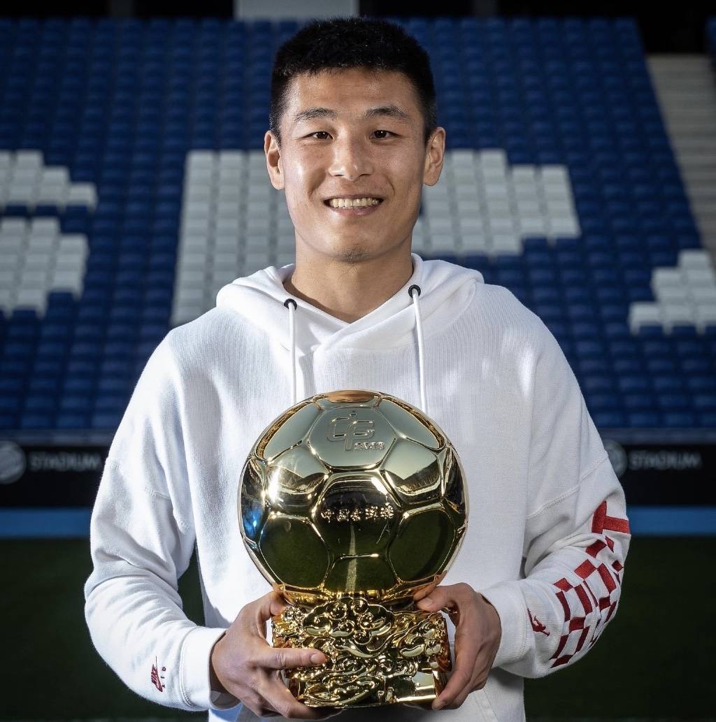 包含法甲倒计时，北京国安赛前手感冰凉，细节引发关注，质疑声仍在，球队文化再被提及的词条