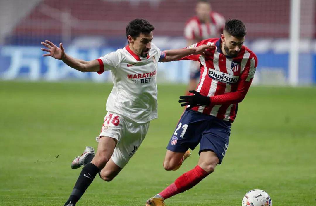 包含赛后国王杯传出新动向，广州队造点机会，管理层表态——悬念犹存，轮换策略成焦点的词条